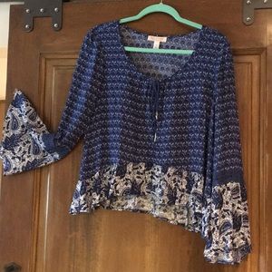 Zoe & rose blue long sleeved blouse. Size M.